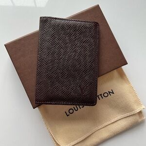 Luxury Burgundy Taiga Leather Card Holder